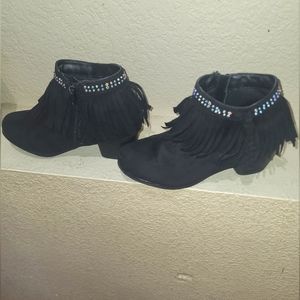 Kids ankle Fringe boots with rhinestone detail- size 2